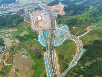 宁古高速六都至大甲段正式通车